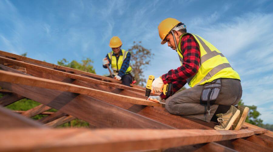 Professional gutter cleaning in Buckingham, IA